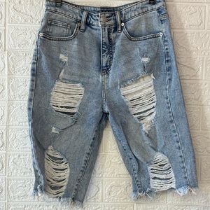 Wild fable ripped Jean shorts size 8